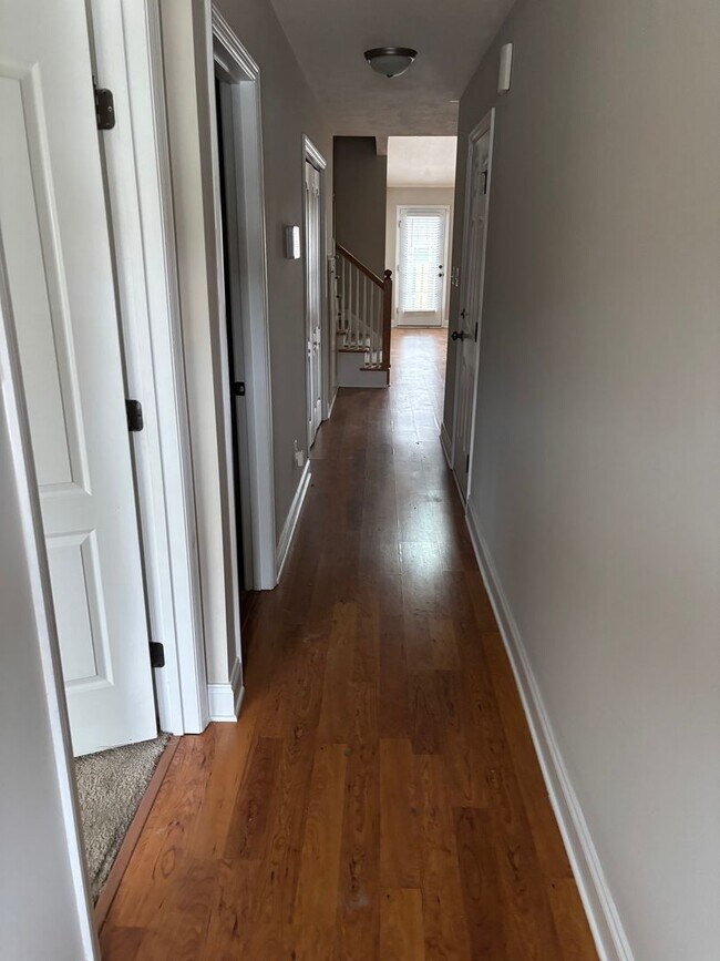 Foto del edificio - 941 Bryan Cir