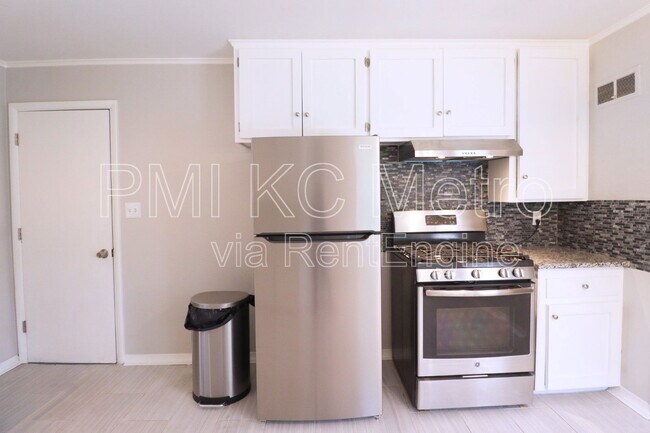 Foto del edificio - 7804 Tomahawk Rd