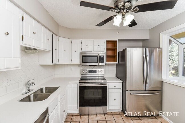 Foto del edificio - 4830 Ranch Dr