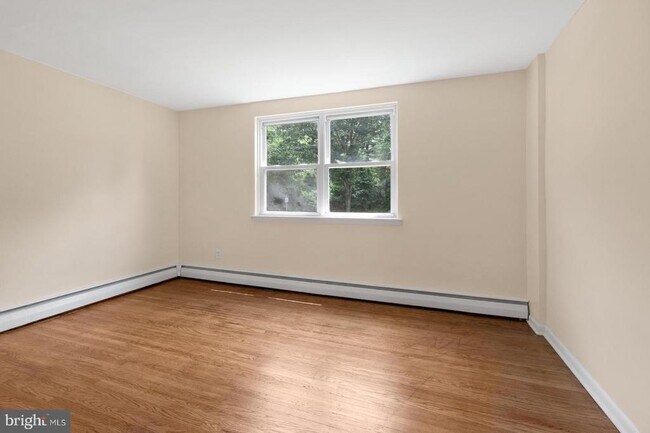 Foto del edificio - 5990 Henry Ave