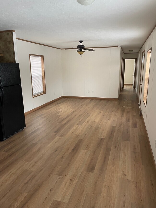 Foto del edificio - 25 John Ln