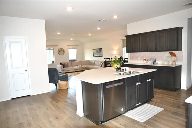 Foto del edificio - 6440 Water Rpds Dr