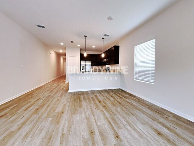 Foto del edificio - NEW Lower Rental Rate Leasing Special: Mar...
