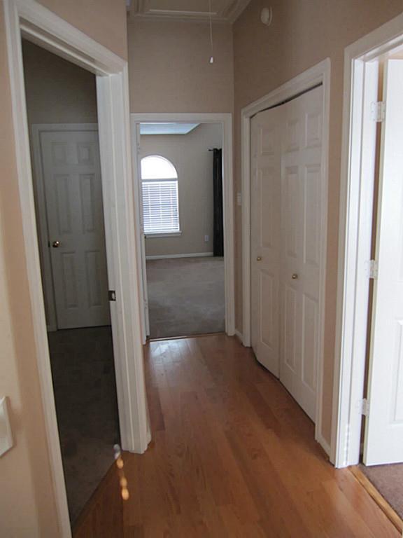 Building Photo - 319 Plaza Del Sol Park