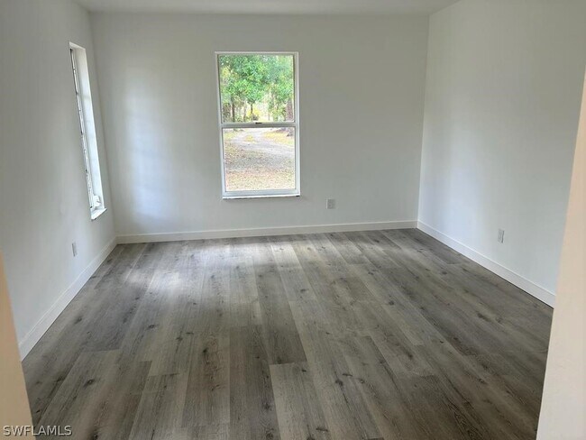 Foto del edificio - 81 Golden Gate Blvd E