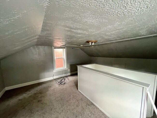 Foto del edificio - 2 or 3 bed 1.5 bath - Southside flats, was...