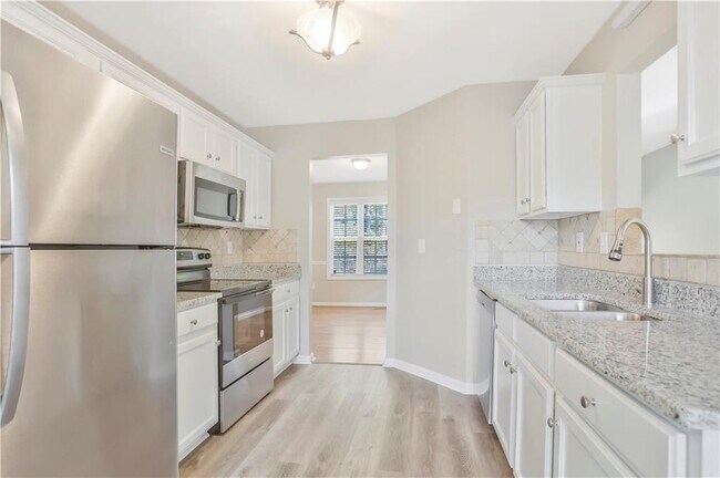 Building Photo - 703 Bearden Rd