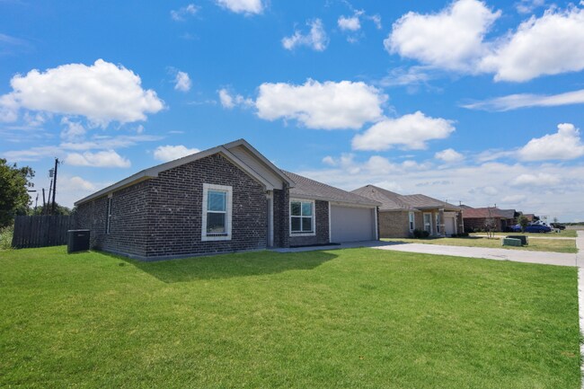 Foto del edificio - 6900 Cassidy Ln