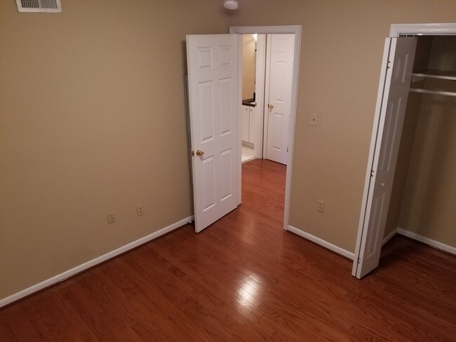 Foto del edificio - 7819 Coddle Harbor Ln