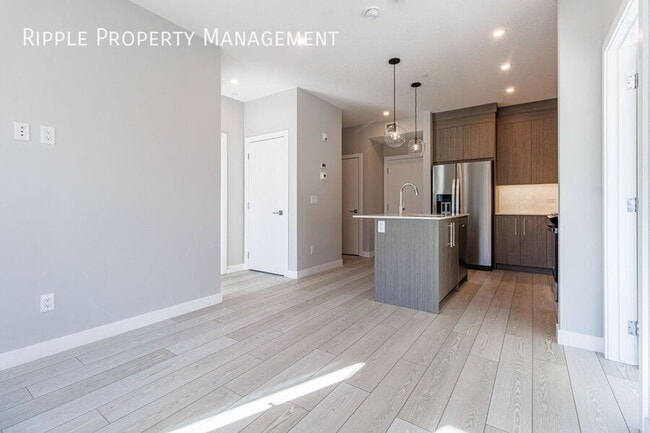 Building Photo - 6 Merganser Dr W