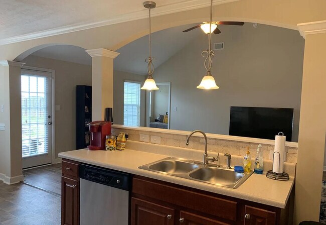 Foto del edificio - 4148 Pullman Cir