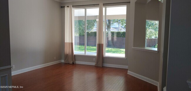 Foto del edificio - 7928 Hampton Park Blvd E