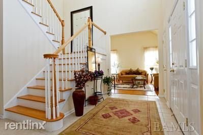 Building Photo - 4 br, 2.5 bath House - 98 Travis Rd