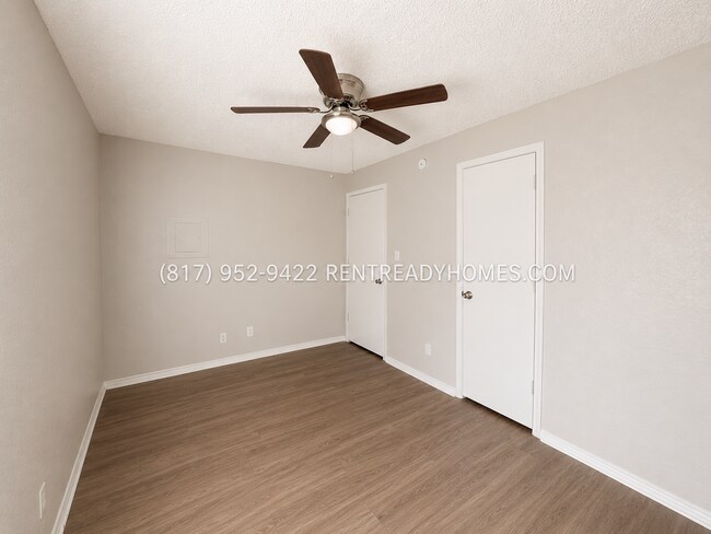 Foto del edificio - 313 Forby Ave