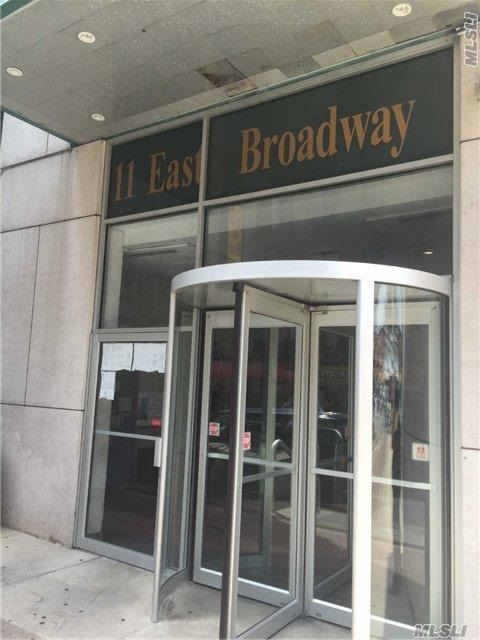 Primary Photo - 11 E Broadway