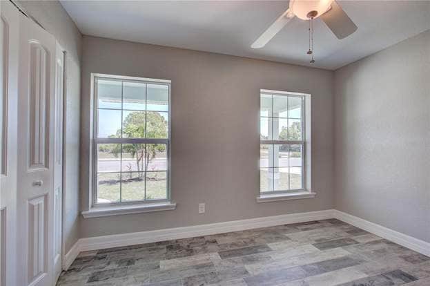 Building Photo - 129 Glades Dr