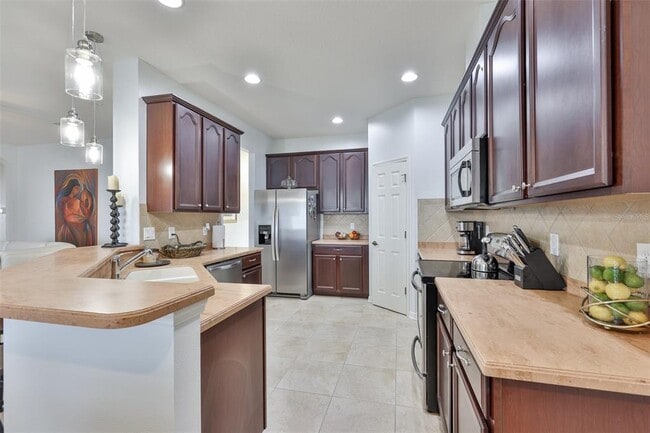 Building Photo - 823 Seminole Sky Dr