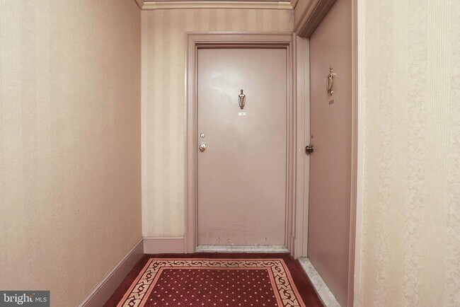 Foto del edificio - 4390 Lorcom Ln