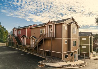 Building Photo - 2070 NW Monterey Pines Dr