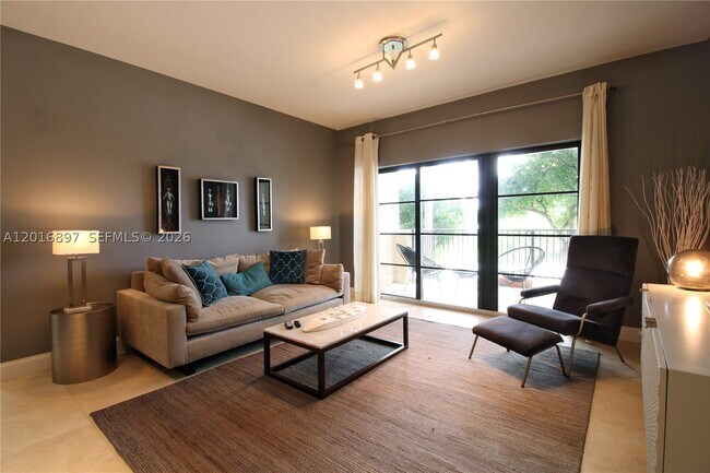 Foto del edificio - 2501 N Ocean Blvd