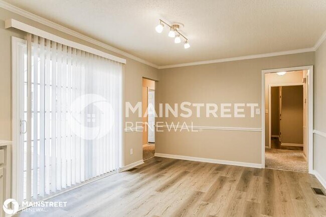 Building Photo - 1005 E MAPLEWOOD DR, BENSON, NC 27504