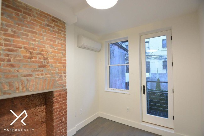 Foto del edificio - 77 Weirfield St