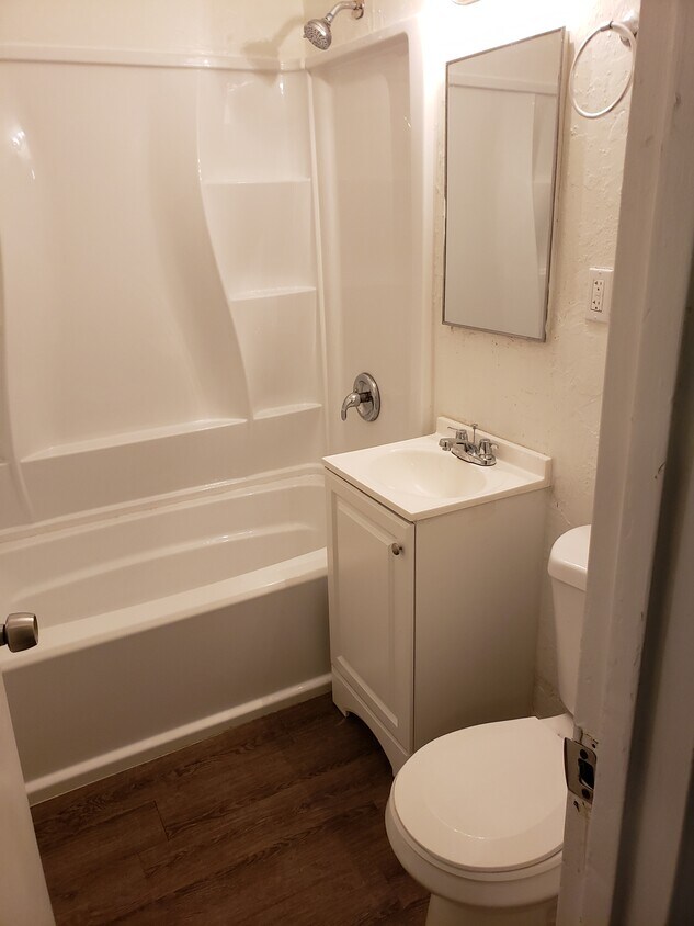 Foto principal - 2108 Sunrise Ave