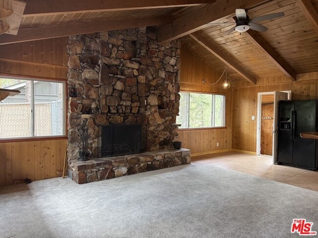 Building Photo - 42995 Sunset Dr