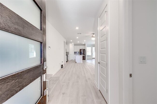 Foto del edificio - 2321 Bravo Pass