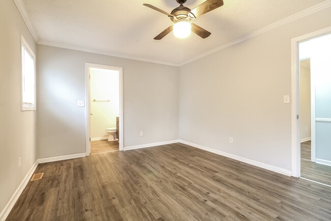 Building Photo - 318 Fairmont Dr