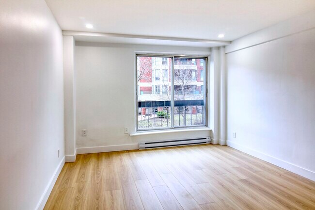 Photo du bâtiment - 1 Chem. de la Côte-Sainte-Catherine