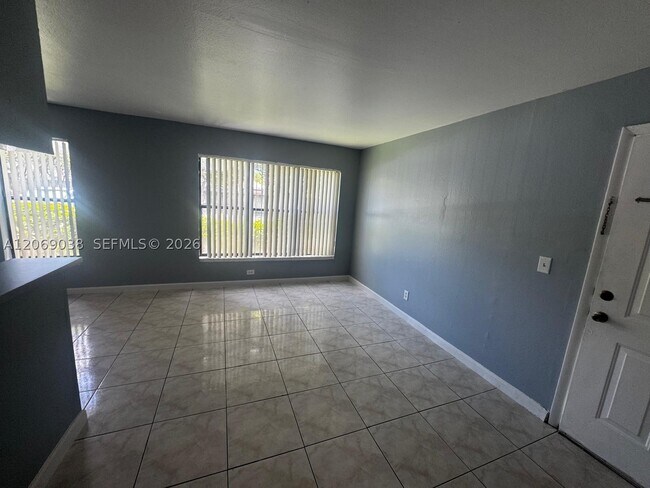 Foto del edificio - 8793 NW 39th St