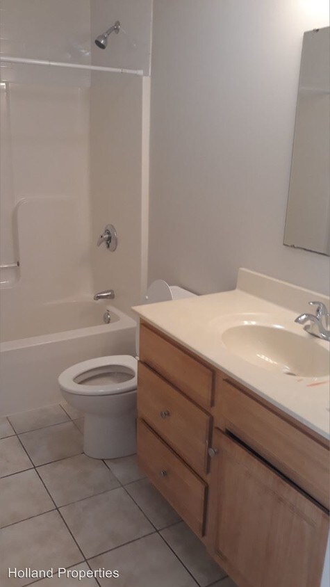 Building Photo - 3 br, 1 bath Apartment - 45 West Park