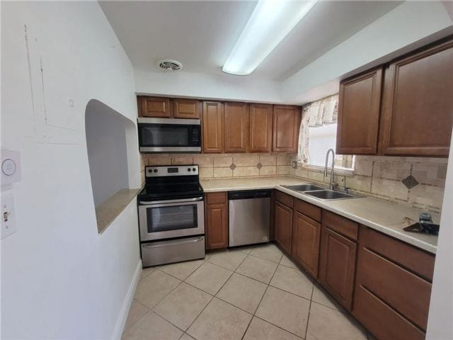 Building Photo - 8500 Sunrise Lakes Blvd