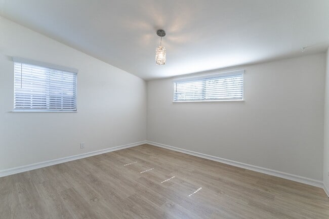 Building Photo - TURNKEY COSTA MESA 3 BD/2 BA FAMILY HOME P...