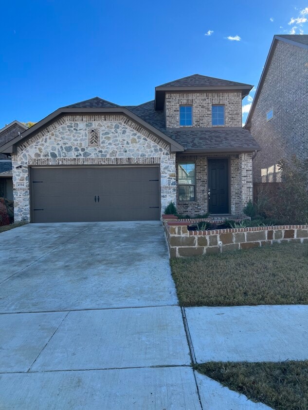Front - 4504 Refugio Dr