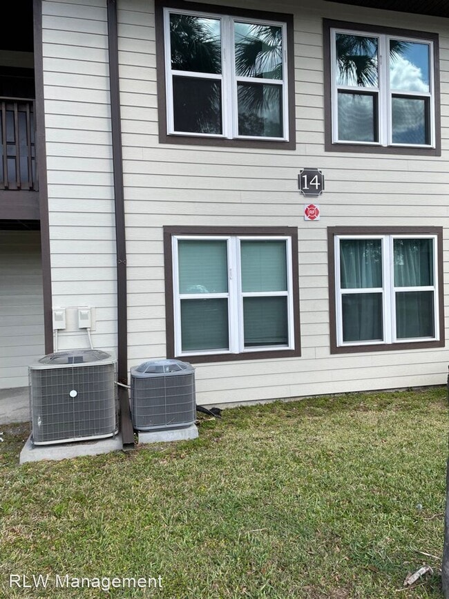 Building Photo - 2 br, 2 bath House - 14202 Sandalwood Drive