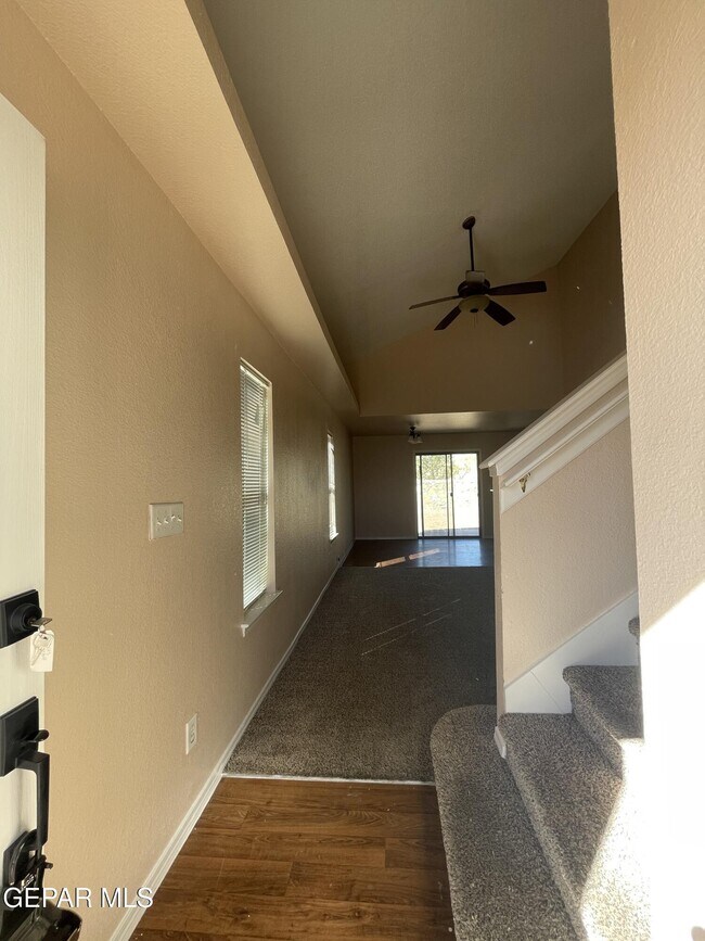 Foto del edificio - 3425 Scarlet Point Dr