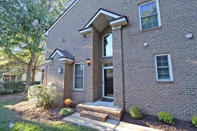 Building Photo - 106 Bluff Terrace