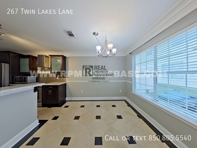 Foto del edificio - 267 Twin Lakes Ln