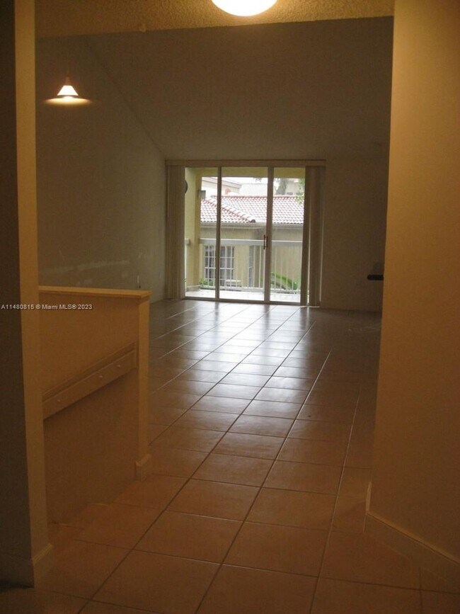 Foto del edificio - 4650 NW 97th Ct