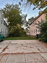 Building Photo - 408 Hoyt St