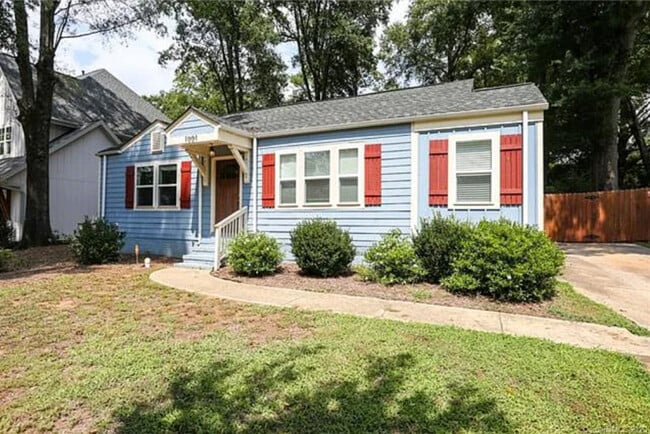 Foto del edificio - 1001 Lunsford Pl