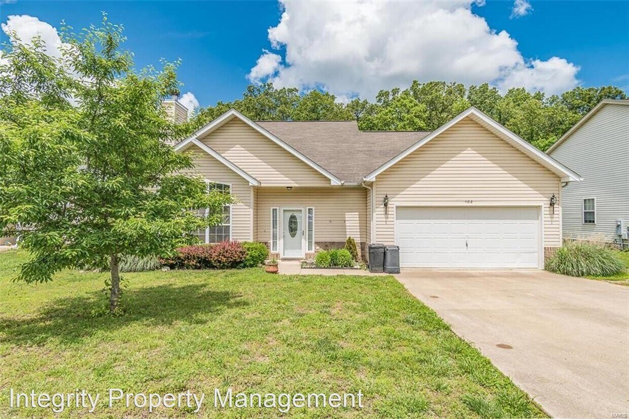 3 br, 2.5 bath House 102 Valley Way House for Rent in Saint Robert