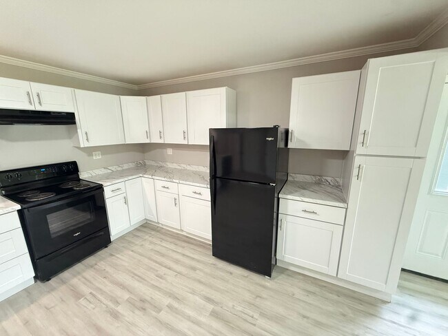 Building Photo - 3 Bed 1 Bath Springfield, MO