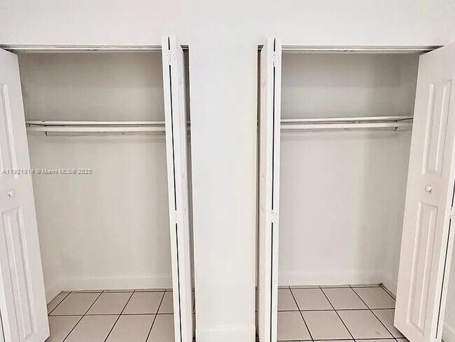 Building Photo - 2731 NW 27th St