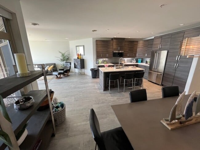 Building Photo - 4022 Pritchard Dr