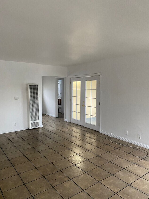 1243 W 144th St Unit 3, Gardena, CA 90247 Apartments in Gardena, CA