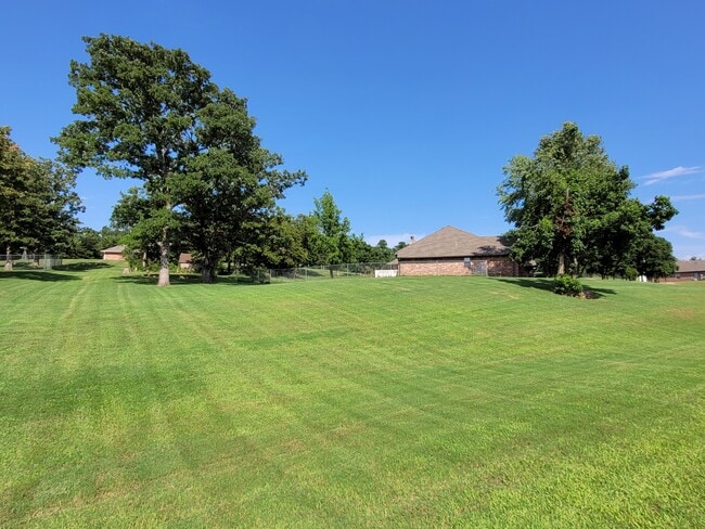Building Photo - 14701 SE 83rd Ct