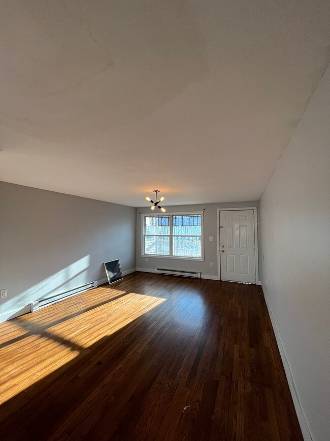 Building Photo - 363 Halladay St